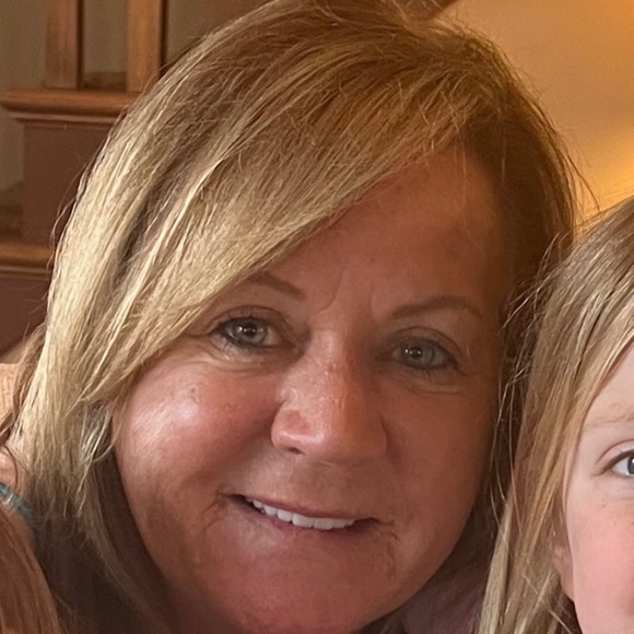 Meet your Posher, Patricia - Picture 2 of 2